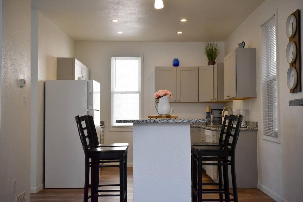 Stunning Big Home Near Downtown North Shore & More Питсбърг Екстериор снимка