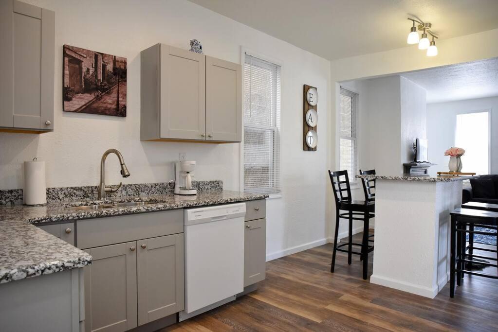 Stunning Big Home Near Downtown North Shore & More Питсбърг Екстериор снимка