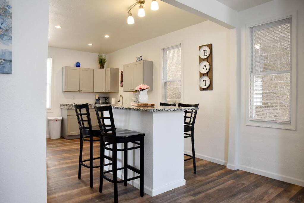 Stunning Big Home Near Downtown North Shore & More Питсбърг Екстериор снимка